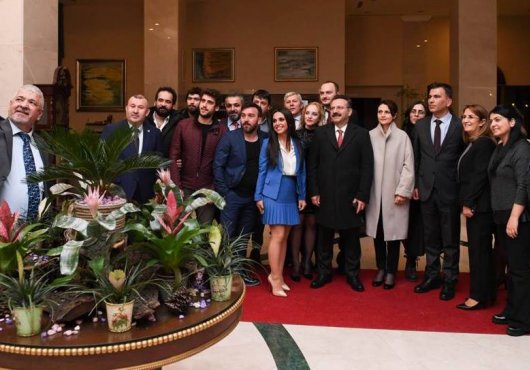 Onur Gecemizde Eğlendik