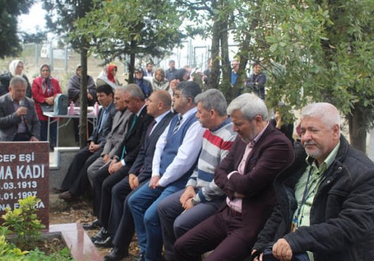 İsmail Kadı'yı mezarı başında andık