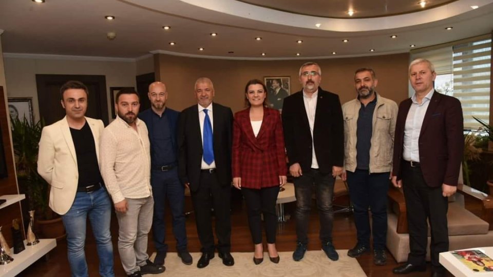 İzmit Belediye Başkanı Fatma Kaplan Hürriyet'i Ziyaret Ettik